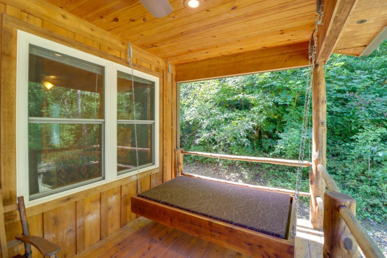 Romantic Mountain View Cabin Rental Near Downtown! Εξωτερικό φωτογραφία